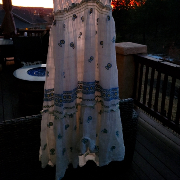 A cute&sexy AT THE SAME TIME sundress - Picture 2 of 5